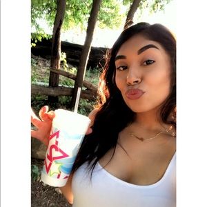 Meet your Posher, Roxanna